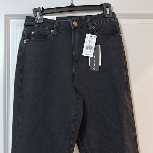 NWT Black Tape Maya High Rise Relaxed Flare Black Wash Women’s Jeans, Size 26 - Picture 5 of 16
